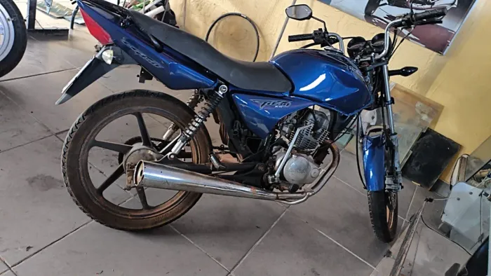 Vendo-moto titan pedal ? *