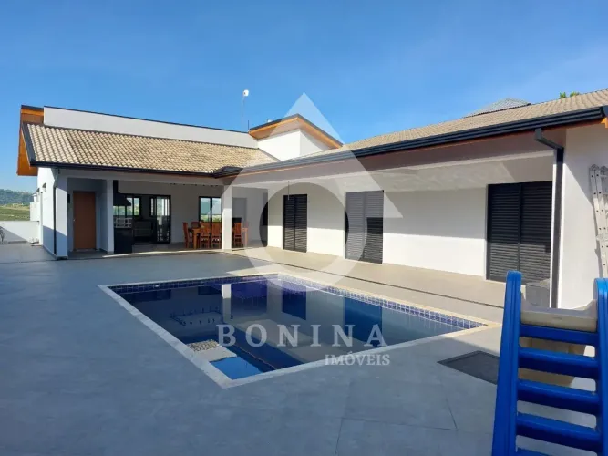 Casas a venda Cond .Montes Claros 1000 m²/325 construídos.