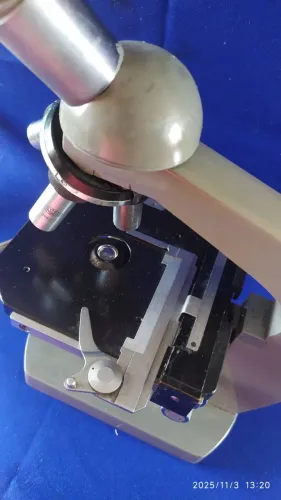 MICROSCOPIO JAPONES OLIMPUS ANTIGO 127V EM BOM ESTADO 