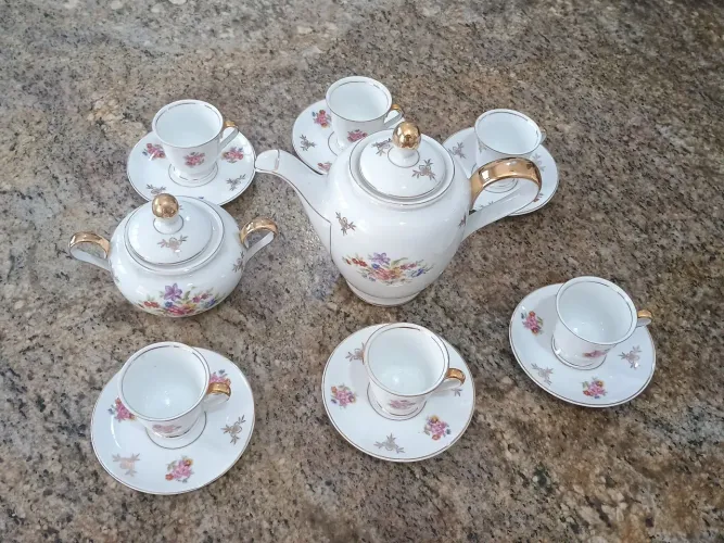 Jogo de café de porcelana 