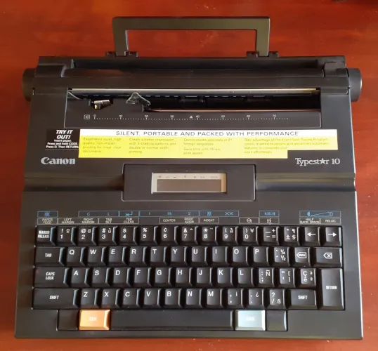 Máquina de Escrever Canon Typestar 10