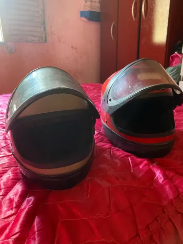 2 capacetes para vender 