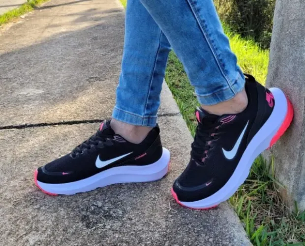 Nike Esportivo Preto vPower 