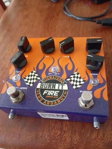 Pedal de Overdrive Edu Ardanuy Burn It Fire Signature