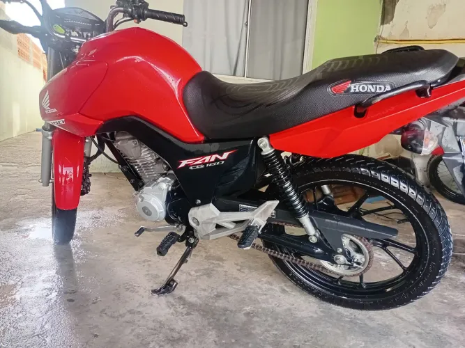 Motinha top abaixo da tabela pra sair logo