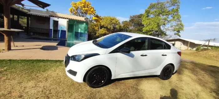 Hyundai HB20S Unique 1.0 Flex 12V Mec. 2019