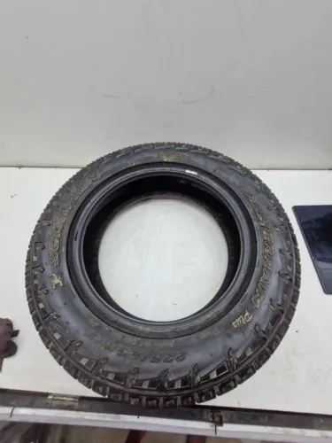 Pneu Aro 17 Pirelli Scorpion 225/65 R17    etq3815