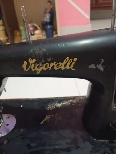 Máquina de Costura Vigorelli