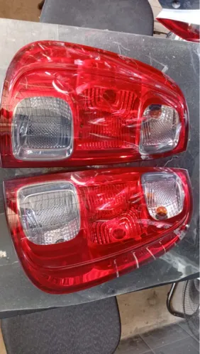 Par De Lanterna Fiat Uno Vivace Uno Way 2011 A 2015 Original