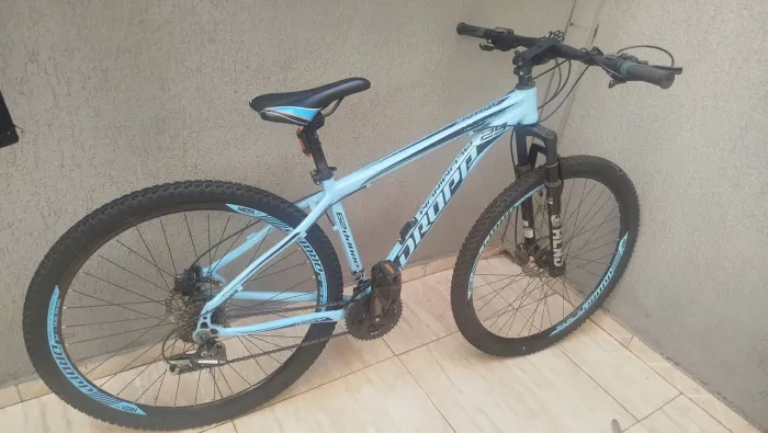 Bicicleta Dropp aro 29 câmbios Shimano 24V freio a disco hidráulico 