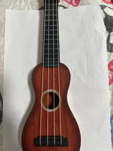 Mini ukulele para crianças