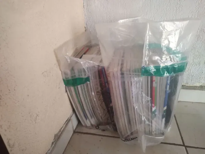 Doação de livros Farias Brito - 6? e 7? ano