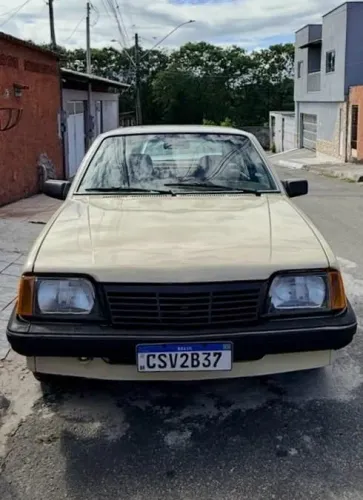 Chevrolet Monza GL 1.8 Efi/ SL/ L/ 650/barc. 2e4p (álcool) 1988