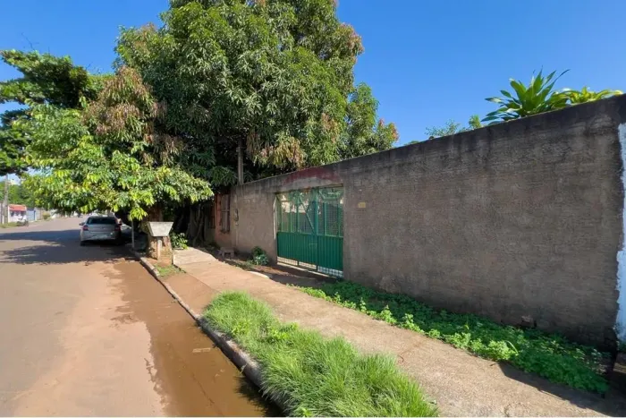 Casa à Venda no Bairro Igarapé 3/4 área total de 360 m² Valor R$ 220,000.00