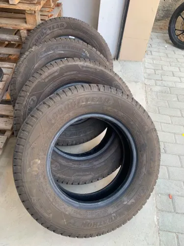 PNEU CAMINHÃO SEMINOVO