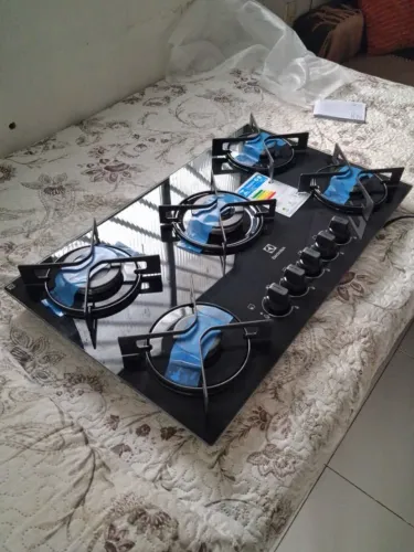 Cooktop 5 Bocas Gás Electrolux Mesa de Vidro Efficient Tripla Chama e Grade Aço Fosco (KE5