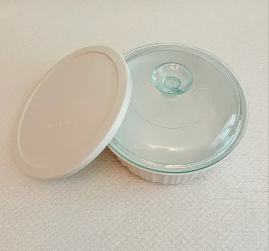 Caçarola redonda branco francês com tampa corningware