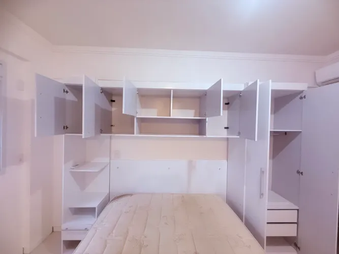 Guarda roupas em ótimo estado! 