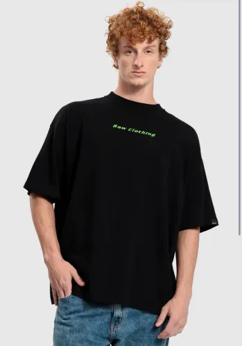 Blusa baw preta oversized com escrita verde neon, tamanho 3G, nunca usada!