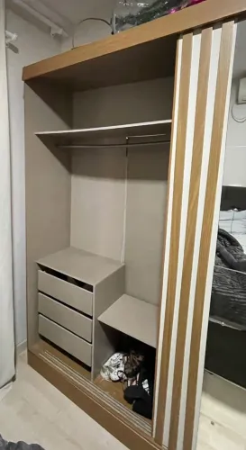 Guarda roupa