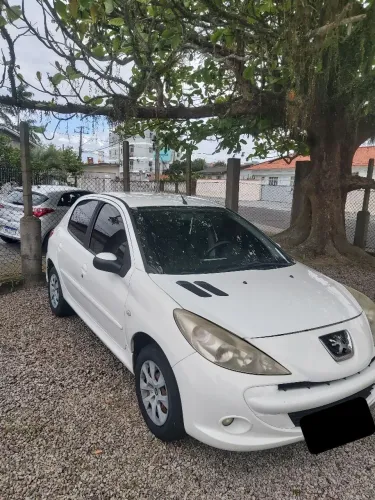 Peugeot 207 XR 1.4 Flex 8V 5P 2012