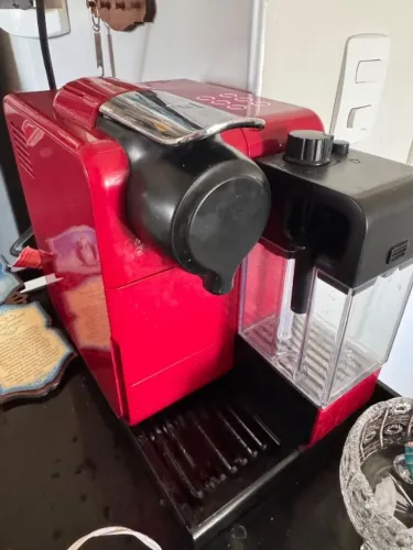 Cafeteira Nespresso Vermelha