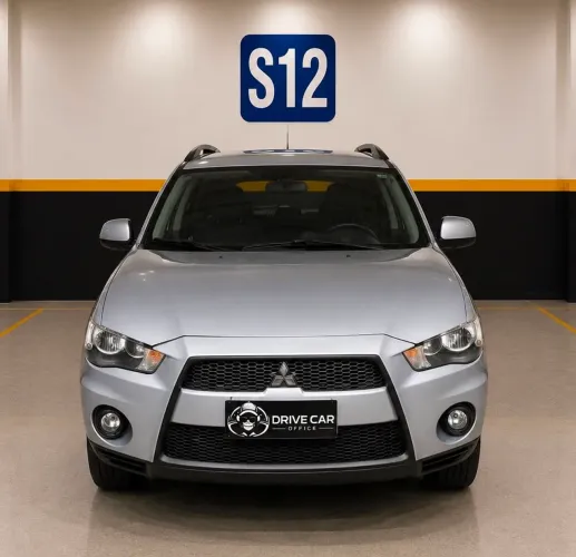 Mitsubishi Outlander 2.0 16V 160cv Aut. 2013