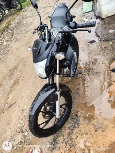 Ainda troca uma moto menor valor ou XRE 300