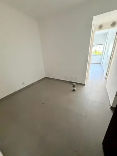 Sala comercial no Jardim Botanico com vaga