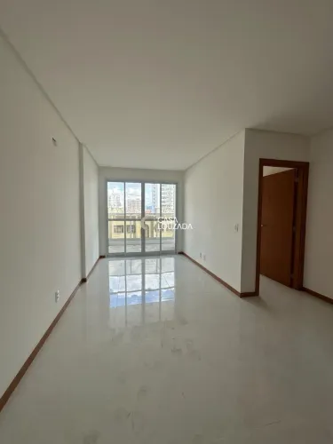 Apartamento 03 quartos alto padrão na quadra do mar de Itapuã