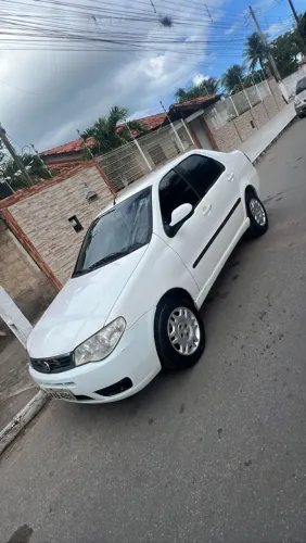 Fiat Siena HLX 1.8 MPI Flex 8V 4P 2006
