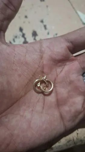 Vende-se argola banhada a ouro