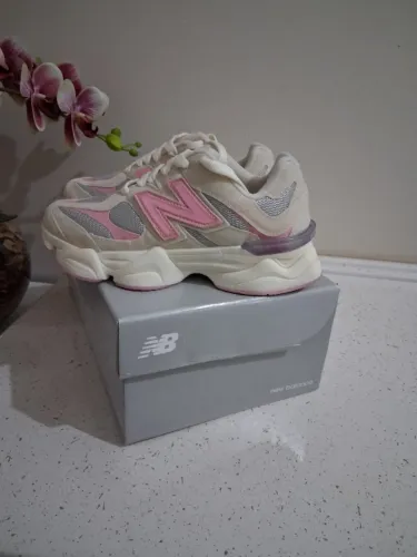 Tênis New Balance 35