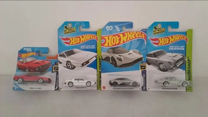 MOBILE TOY MT (RESERVADO) 8 Hot Wheels