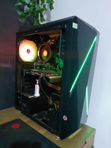 PC GAMER - RYZEN 5 5600G + RX 5600 + 16GB RAM + MONITOR MANCER