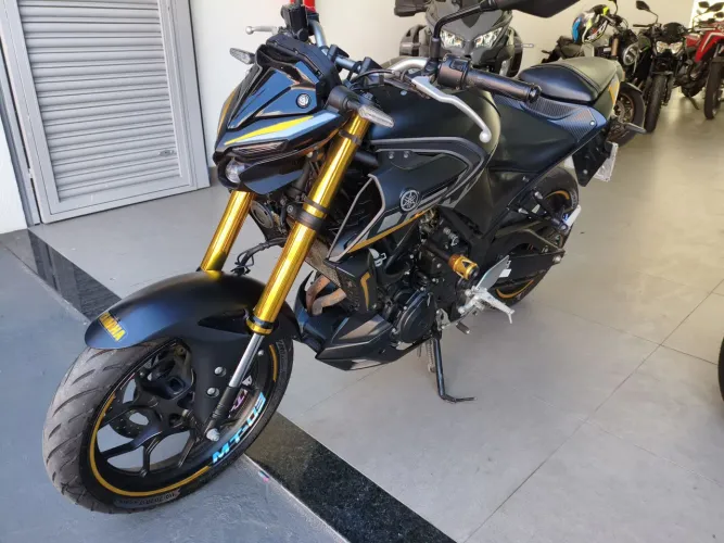 MT-03 YAMAHA