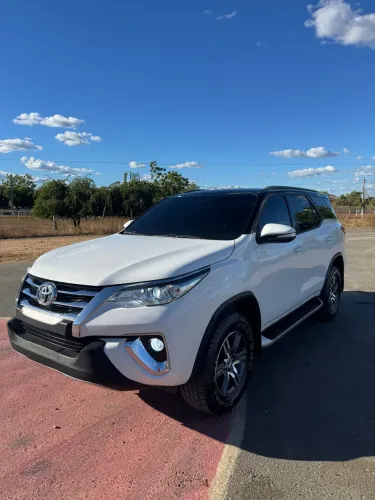 Toyota Hilux SW4 SR 4X2 2.7/ 2.7 Flex 16V Aut. 2017