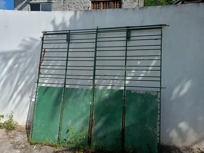 Grade de terraço e aranha de janela