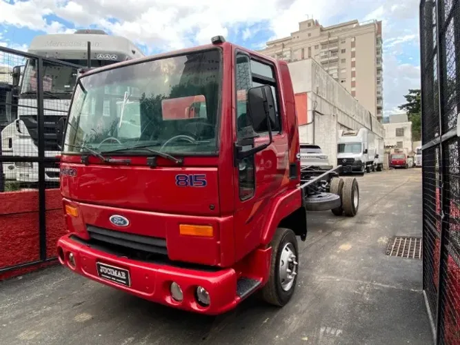 FORD CARGO 815 CARROCERIA 2004