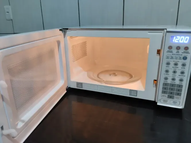 Microondas Eletrolux 20 litros