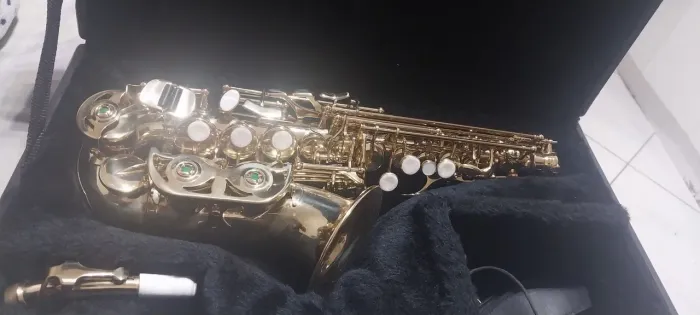 Sax soprano curvo Eagle sp508