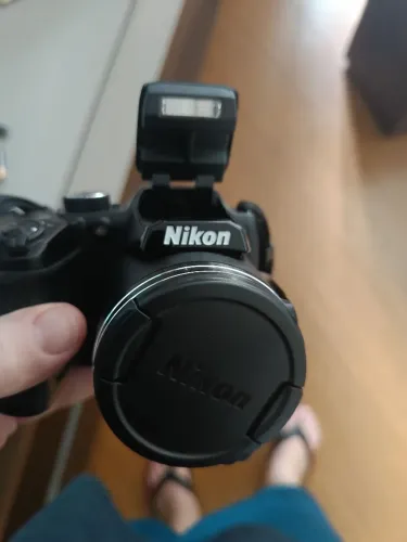 Câmera Nikon B500