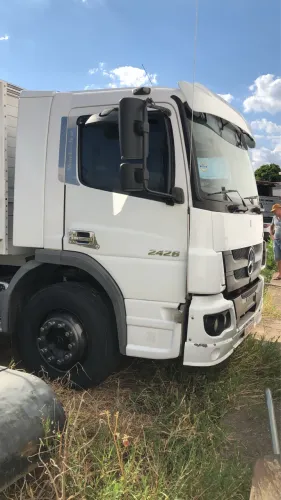 Caminhão Mercedez-Benz Atego 2426 no bitruck
