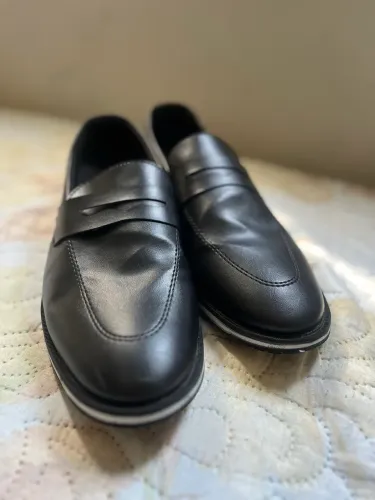 Sapato à venda