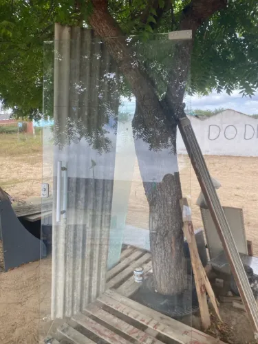 Porta de vidro para salão