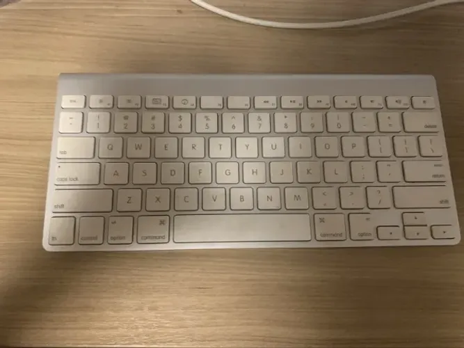 Teclado Apple A1314 aluminio - Bluetooth OK mas TECLAS NAO FUNCIONAM - pecas