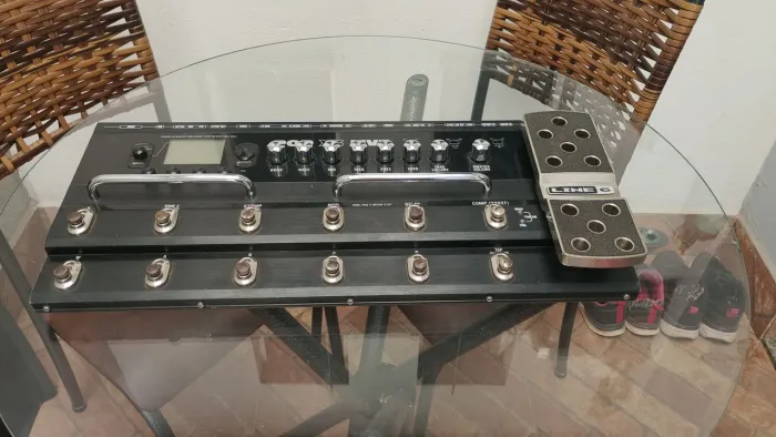 Pedaleira Pod X3 Live (LINE 6)