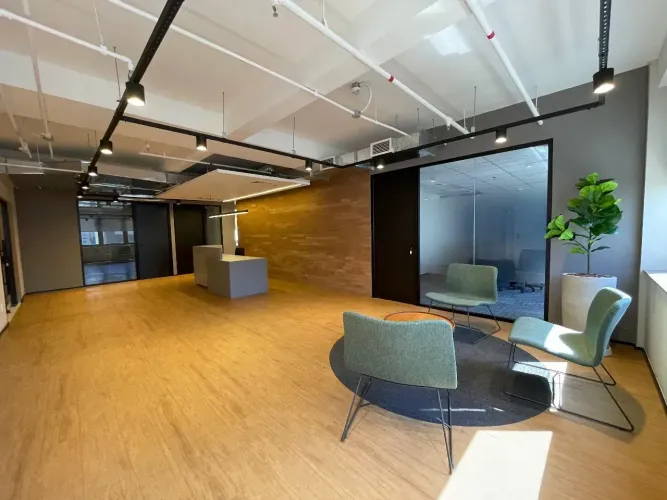 Sala/Conjunto para aluguel possui 671 metros quadrados Mobiliado em Pinheiros - São Paulo