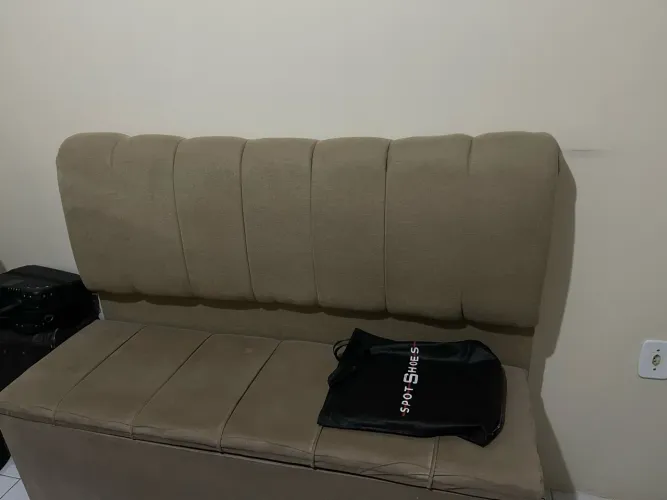 Vendo cabeceira e baú
