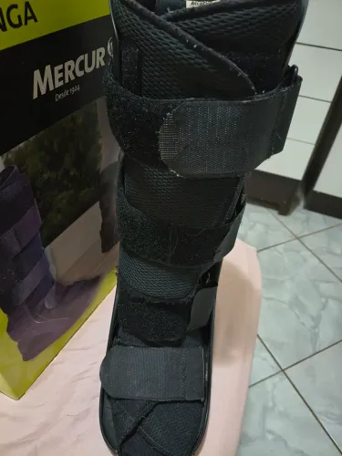 Vendo bota imobilizador a longa -"semi nova pouca usada - marca Mercur